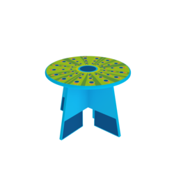 Houten kindertafel voor een kinderhoek of wachtruimte met de uitstraling van een pauw | IKc kindermeubels